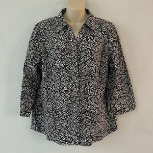 Chico’s Button Down Shirt for Women Size XL (16) in USA. Black and White Shirt